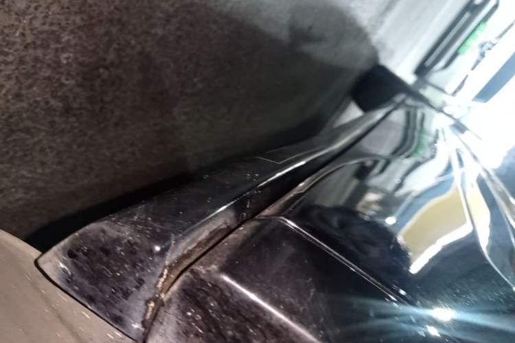Used Volkswagen ID.4 CROZZ 2022 Long-Range PRO Edition Left Side Sill