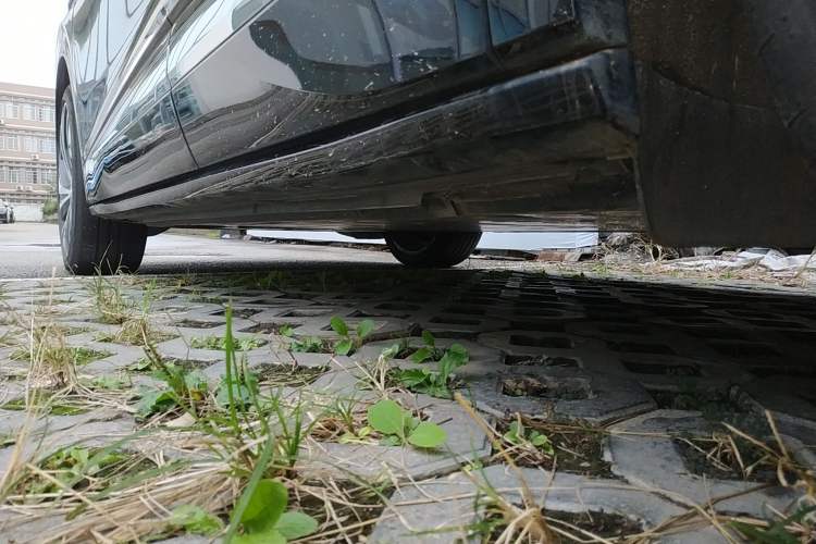 Used Volkswagen ID.4 CROZZ 2022 High-Performance PRIME Edition Left Side Sill
