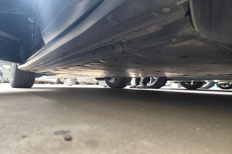Used Volkswagen ID.4 CROZZ 2022 Long-Range Lite PRO Edition Left Side Sill