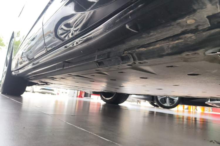 Used Volkswagen ID.4 CROZZ 2022 High-Performance PRIME Edition Left Side Sill