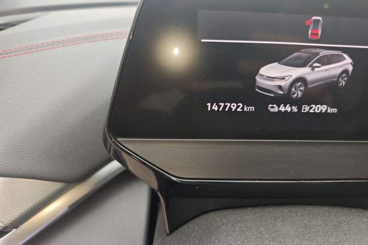 Used Volkswagen ID.4 CROZZ 2022 High-Performance PRIME Edition Odometer Close Up