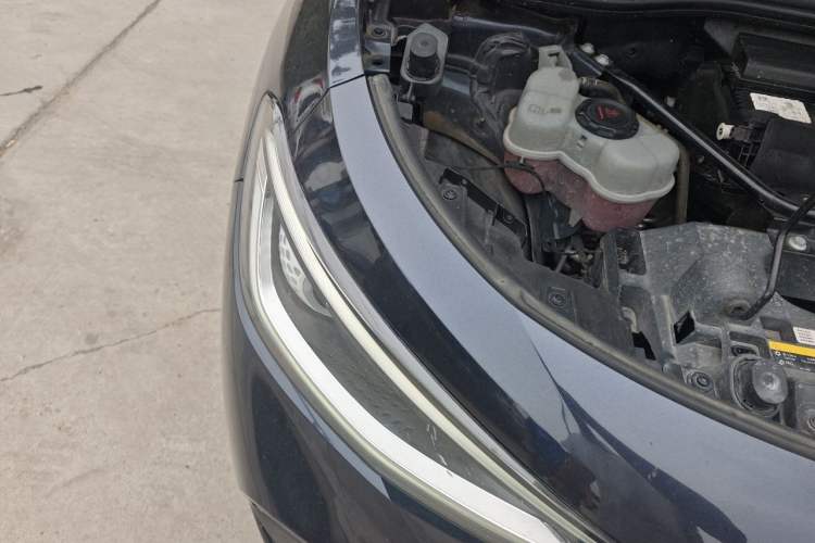Used Volkswagen ID.4 CROZZ 2022 High-Performance PRIME Edition Right Front Headlight