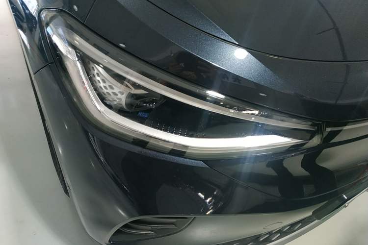 Used Volkswagen ID.4 CROZZ 2022 Long-Range Lite PRO Edition Right Front Headlight