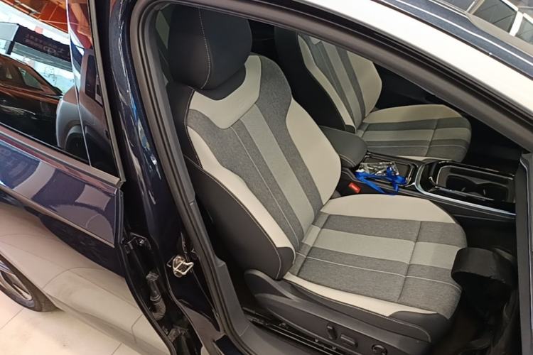 Used Volkswagen ID.4 CROZZ 2022 Pure Edition Limited Edition Right Front Seat