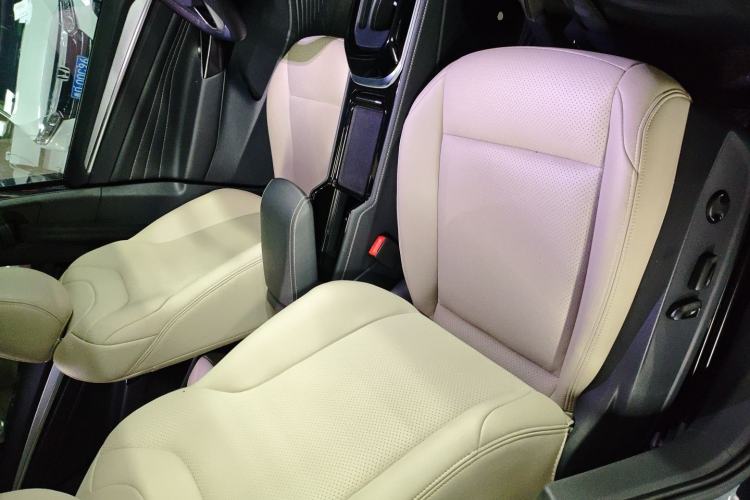 Used Volkswagen ID.4 CROZZ 2022 Pure Edition Limited Edition Right Front Seat