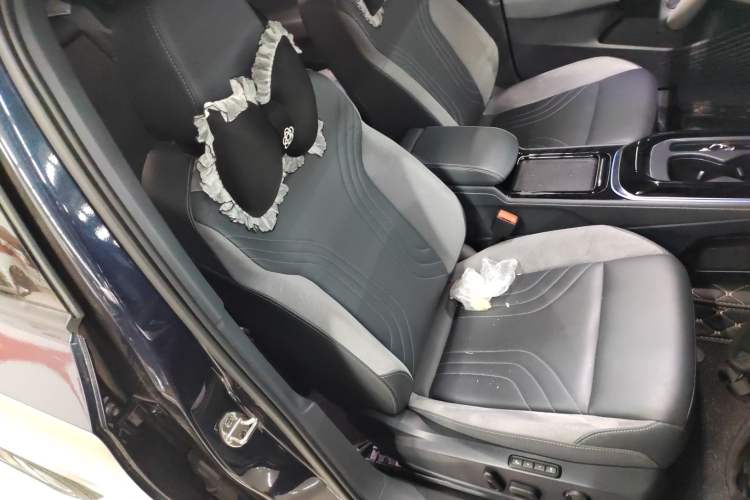 Used Volkswagen ID.4 CROZZ 2022 Long-Range Lite PRO Edition Right Front Seat