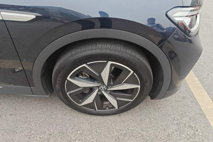 Used Volkswagen ID.4 CROZZ 2022 Long-Range PURE+ Edition Right Front Wheel Hub