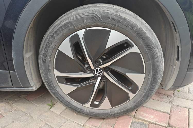 Used Volkswagen ID.4 CROZZ 2022 Pure Edition Limited Edition Right Front Wheel Hub
