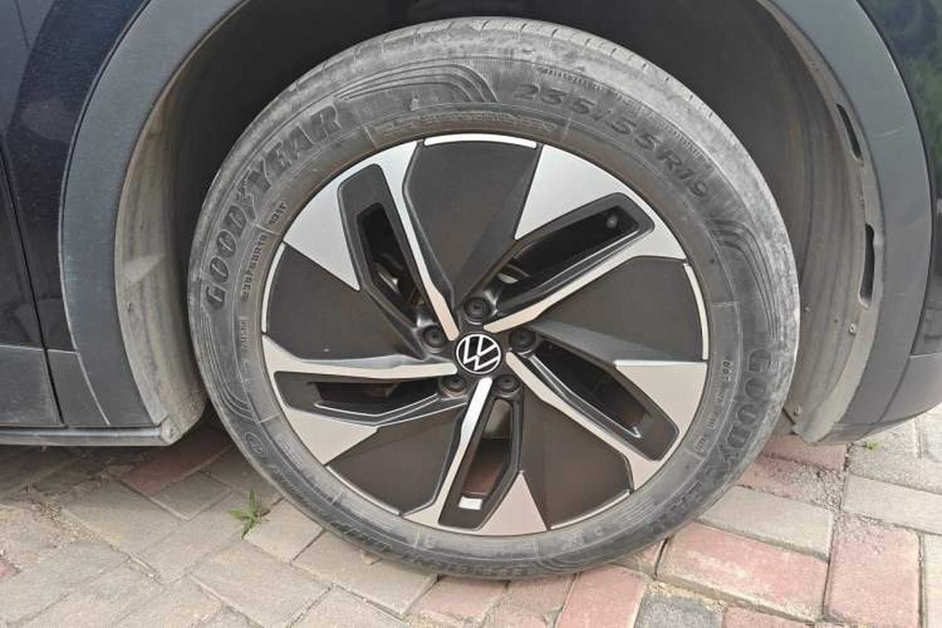 Used Volkswagen ID.4 CROZZ 2022 Pure Edition Limited Edition Right Front Wheel Hub