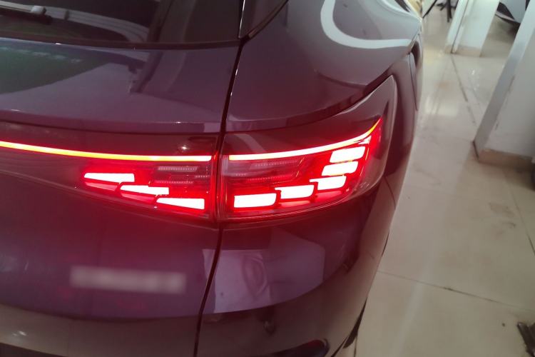 Used Volkswagen ID.4 CROZZ 2022 Long-Range PRO Edition Right Rear Taillight