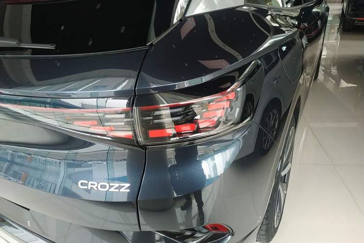 Used Volkswagen ID.4 CROZZ 2022 Long-Range PRO Edition Right Rear Taillight
