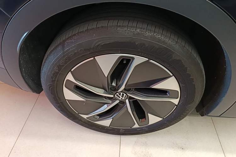 Used Volkswagen ID.4 CROZZ 2022 Pure Edition Limited Edition Right Rear Wheel Hub