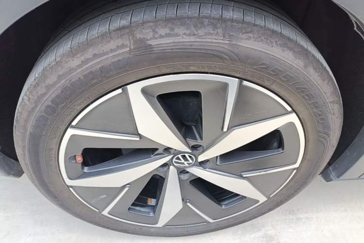 Used Volkswagen ID.4 CROZZ 2022 Long-Range Lite PRO Edition Right Rear Wheel Hub