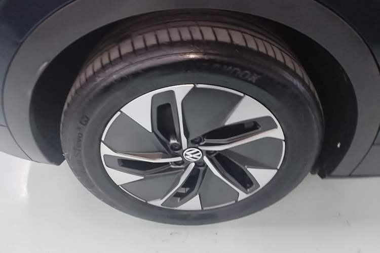Used Volkswagen ID.4 CROZZ 2022 Long-Range PURE+ Edition Right Rear Wheel Hub