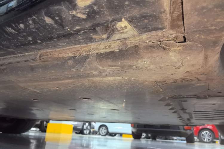 Used Volkswagen ID.4 CROZZ 2022 Long-Range Lite PRO Edition Right Side Sill