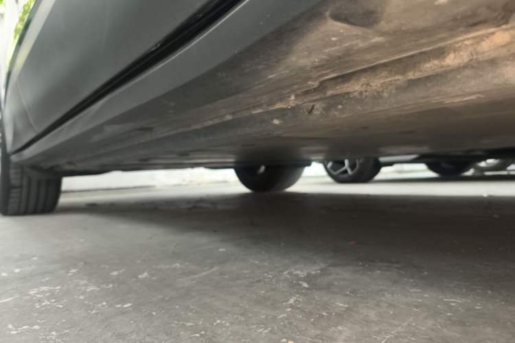 Used Volkswagen ID.4 CROZZ 2022 Pure Edition Limited Edition Right Side Sill