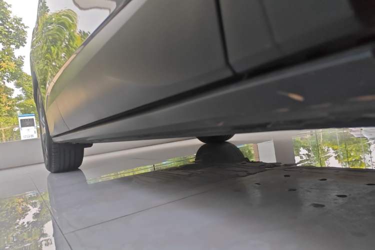Used Volkswagen ID.4 CROZZ 2022 Pure Edition Limited Edition Right Side Sill