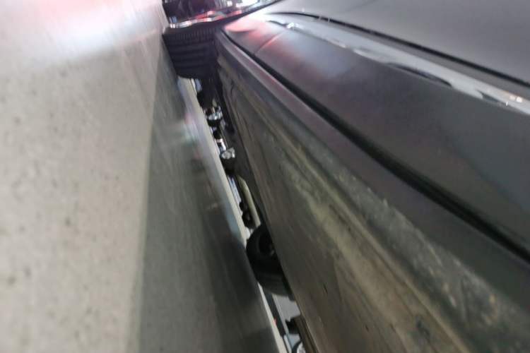 Used Volkswagen ID.4 CROZZ 2022 Long-Range Lite PRO Edition Right Side Sill