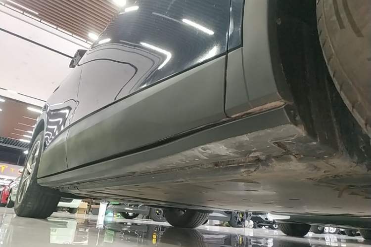 Used Volkswagen ID.4 CROZZ 2022 Pure Edition Limited Edition Right Side Sill