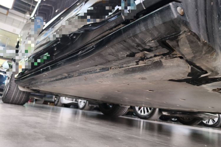 Used Volkswagen ID.4 CROZZ 2022 High-Performance PRIME Edition Right Side Sill