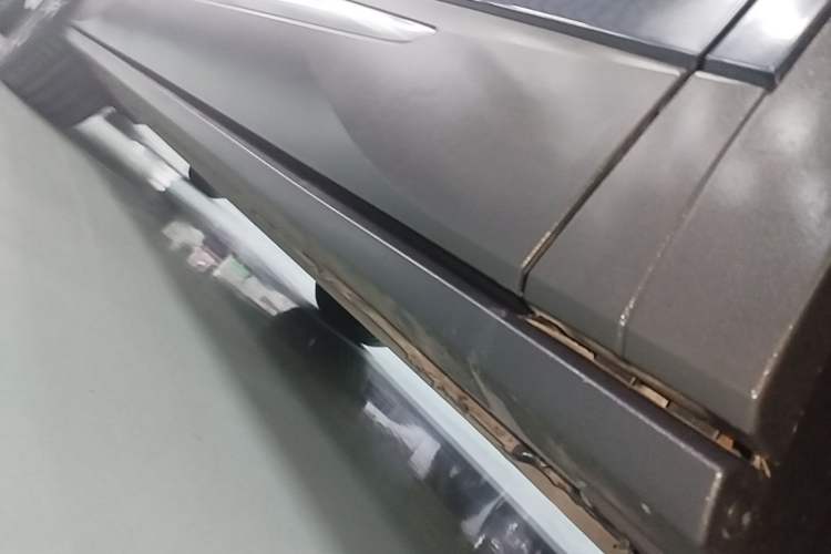Used Volkswagen ID.4 CROZZ 2022 Long-Range PURE+ Edition Right Side Sill