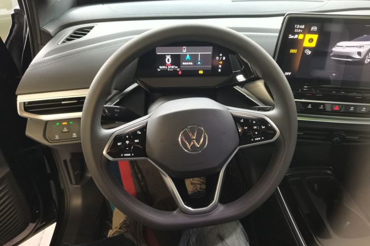 Used Volkswagen ID.4 CROZZ 2022 Standard Range PURE Edition Steering Wheel