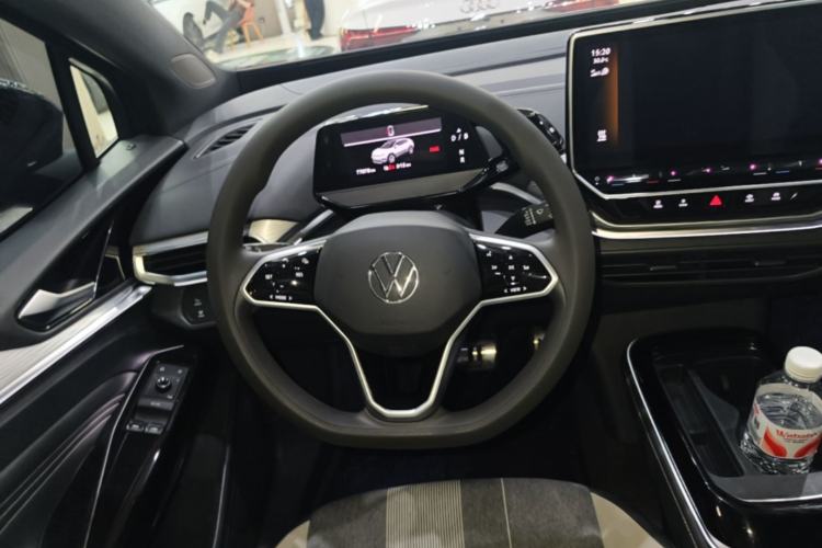 Used Volkswagen ID.4 CROZZ 2022 Standard Range PURE Edition Steering Wheel
