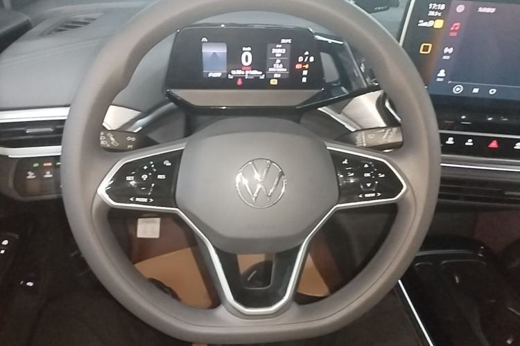 Used Volkswagen ID.4 CROZZ 2022 Long-Range PURE+ Edition Steering Wheel