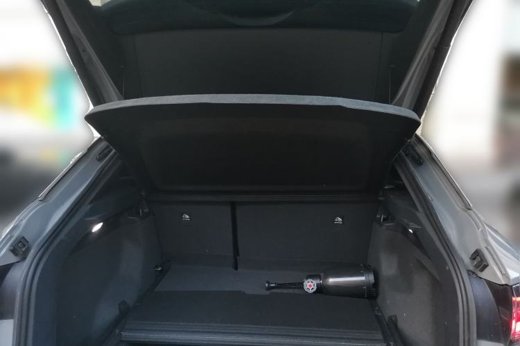 Used Volkswagen ID.4 CROZZ 2022 Long-Range PURE+ Edition Trunk
