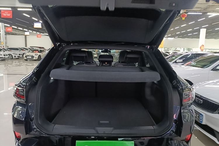 Used Volkswagen ID.4 CROZZ 2022 High-Performance PRIME Edition Trunk