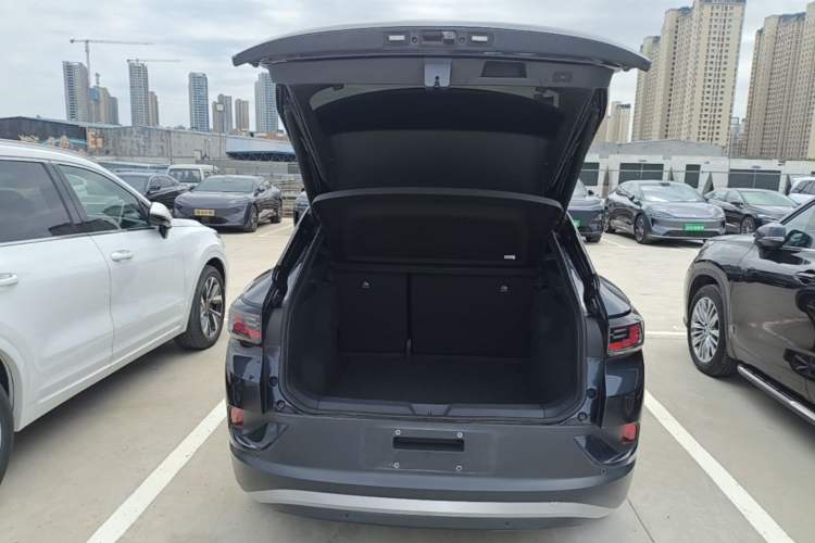 Used Volkswagen ID.4 CROZZ 2022 Long-Range Lite PRO Edition Trunk