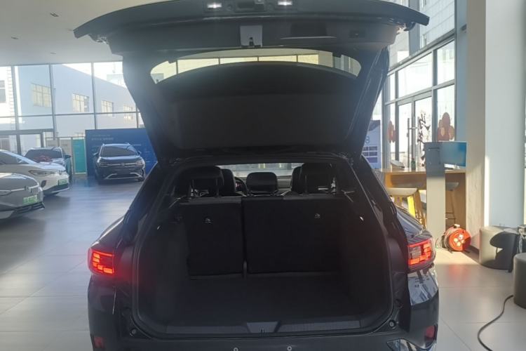 Used Volkswagen ID.4 CROZZ 2022 Long-Range Lite PRO Edition Trunk
