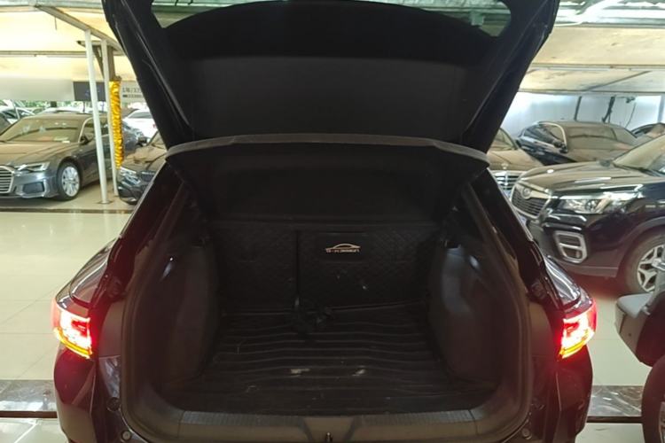 Used Volkswagen ID.4 CROZZ 2022 Long-Range Lite PRO Edition Trunk