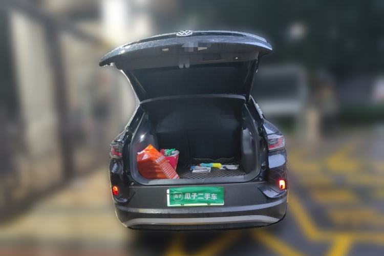 Used Volkswagen ID.4 CROZZ 2022 Long-Range PURE+ Edition Trunk
