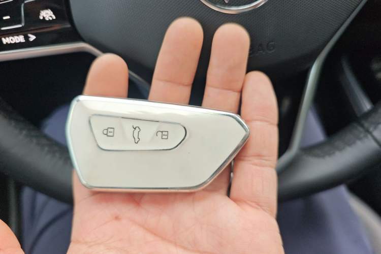 Used Volkswagen ID.4 CROZZ 2022 Long-Range Lite PRO Edition Vehicle Key