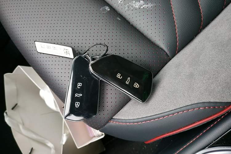 Used Volkswagen ID.4 CROZZ 2022 High-Performance PRIME Edition Vehicle Key
