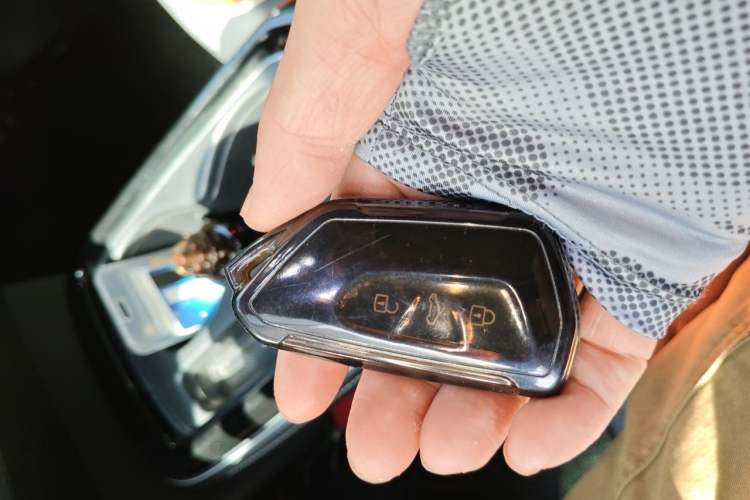 Used Volkswagen ID.4 CROZZ 2022 Long-Range PURE+ Edition Vehicle Key