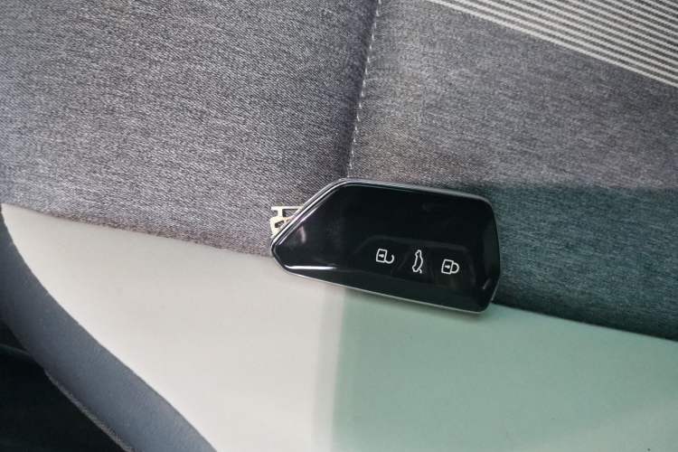 Used Volkswagen ID.4 CROZZ 2022 Long-Range PURE+ Edition Vehicle Key