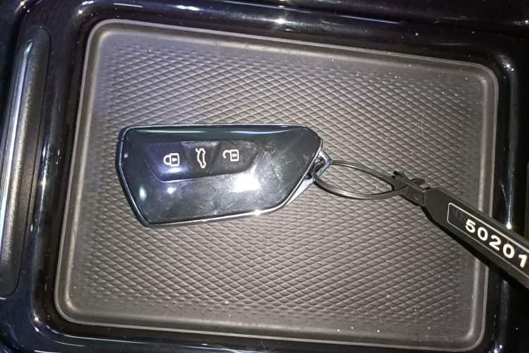 Used Volkswagen ID.4 CROZZ 2022 High-Performance PRIME Edition Vehicle Key