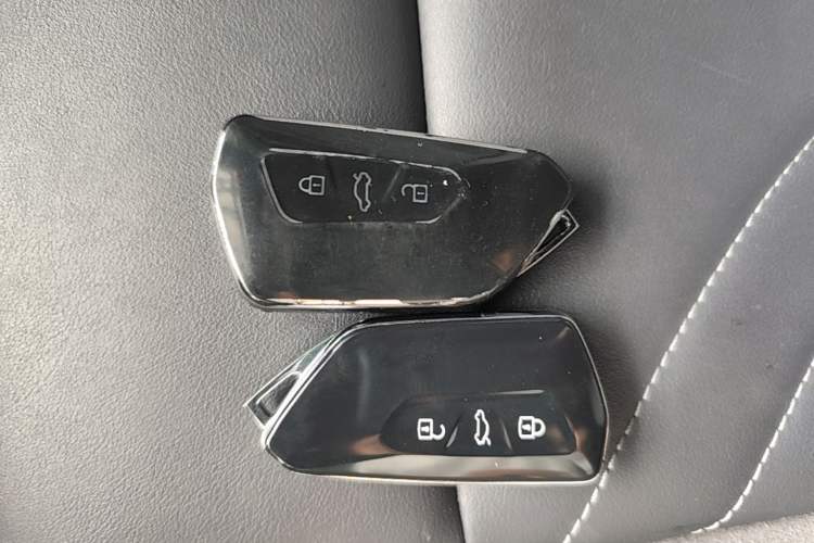 Used Volkswagen ID.4 CROZZ 2022 Long-Range Lite PRO Edition Vehicle Key
