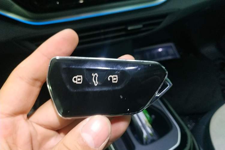 Used Volkswagen ID.4 CROZZ 2022 Long-Range Lite PRO Edition Vehicle Key