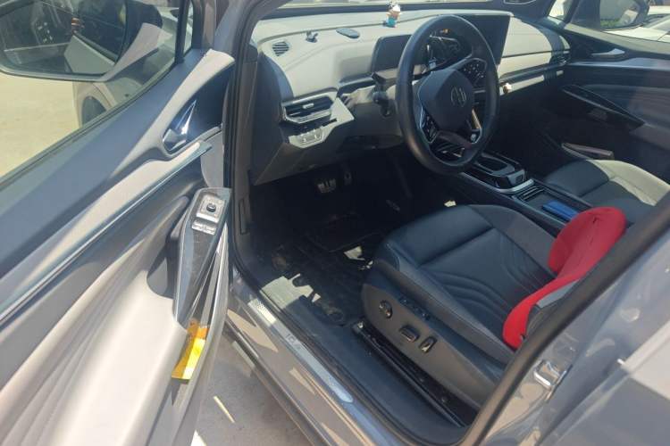 Used Volkswagen ID.4 CROZZ 2022 Long-Range Lite PRO Edition Driver Seat