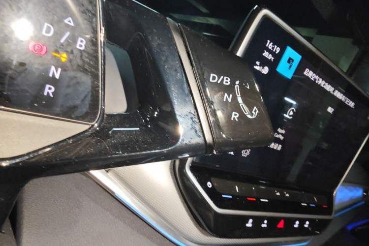 Used Volkswagen ID.4 CROZZ 2022 High-Performance PRIME Edition Gear Lever