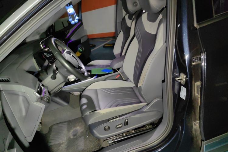 Used Volkswagen ID.4 CROZZ 2022 Long-Range Lite PRO Edition Left Front Seat