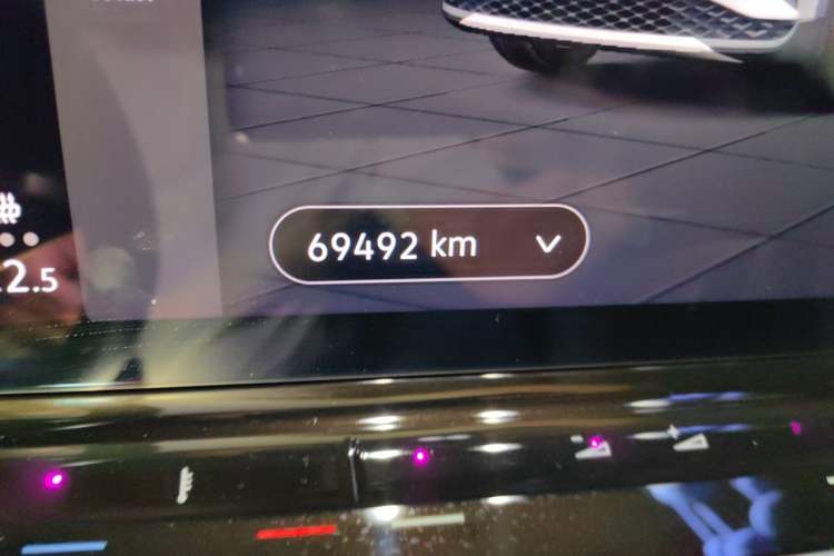 Used Volkswagen ID.4 CROZZ 2022 Long-Range Lite PRO Edition Odometer Close Up