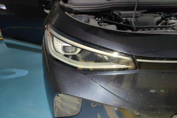 Used Volkswagen ID.4 CROZZ 2022 Long-Range Lite PRO Edition Right Front Headlight