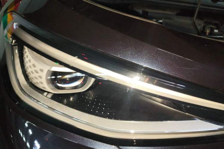 Used Volkswagen ID.4 CROZZ 2022 Long-Range Lite PRO Edition Right Front Headlight