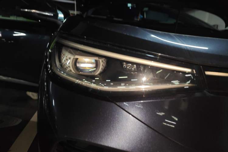 Used Volkswagen ID.4 CROZZ 2022 High-Performance PRIME Edition Right Front Headlight