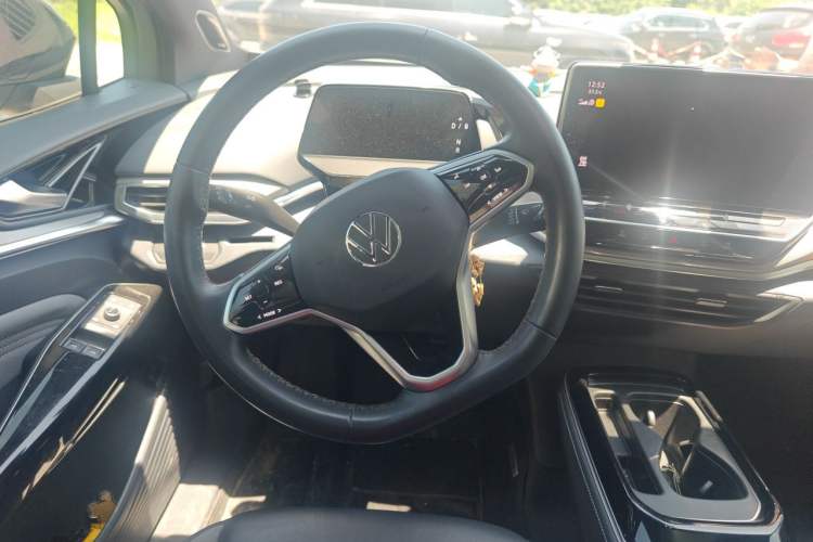 Used Volkswagen ID.4 CROZZ 2022 Long-Range Lite PRO Edition Steering Wheel
