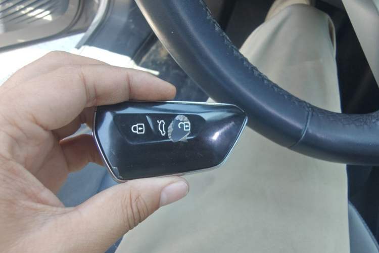 Used Volkswagen ID.4 CROZZ 2022 Long-Range Lite PRO Edition Vehicle Key